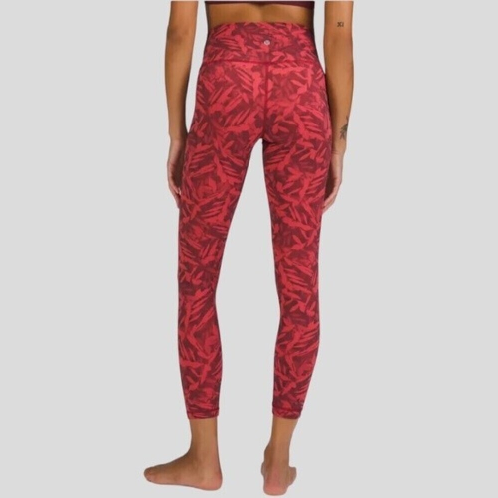 Lululemon Wunder Under High Rise 25 Luxtreme Red Leggings Size 10 - Picture 2 of 7
